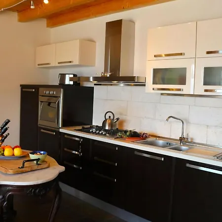 Apartment In Con Pino E Vedascca Maccagno